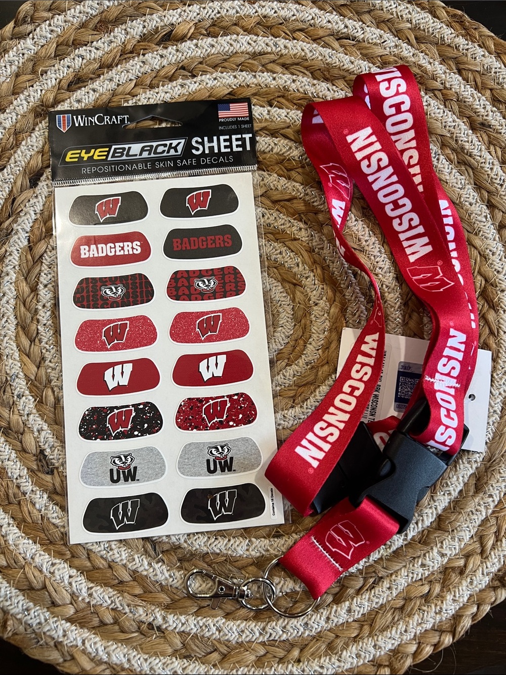 NWT Wisconsin Badgers Lanyard and Repositionable Face Stickers!!!!
